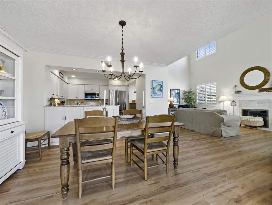 For Sale: $949,500 (3 beds, 3 baths, 2135 Square Feet)