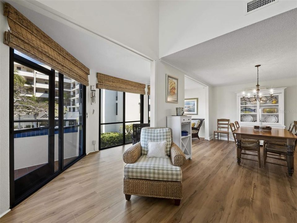 For Sale: $949,500 (3 beds, 3 baths, 2135 Square Feet)