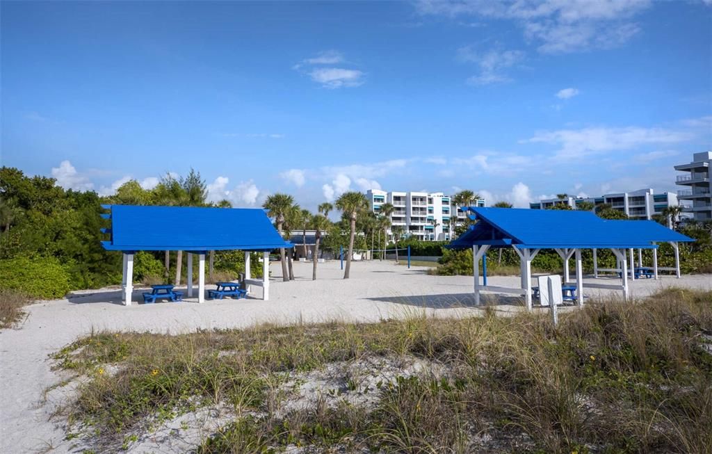 For Sale: $949,500 (3 beds, 3 baths, 2135 Square Feet)