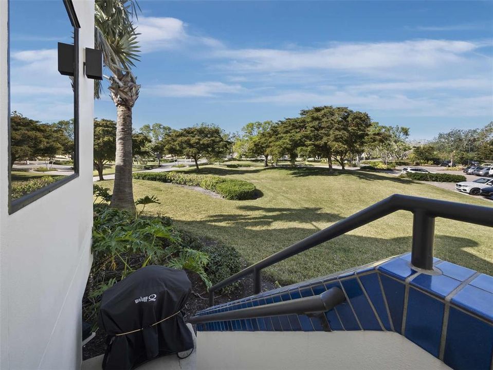 For Sale: $949,500 (3 beds, 3 baths, 2135 Square Feet)