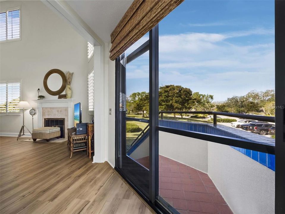 For Sale: $949,500 (3 beds, 3 baths, 2135 Square Feet)