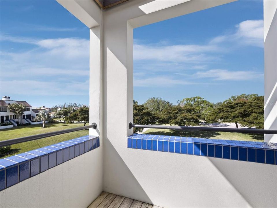 For Sale: $949,500 (3 beds, 3 baths, 2135 Square Feet)