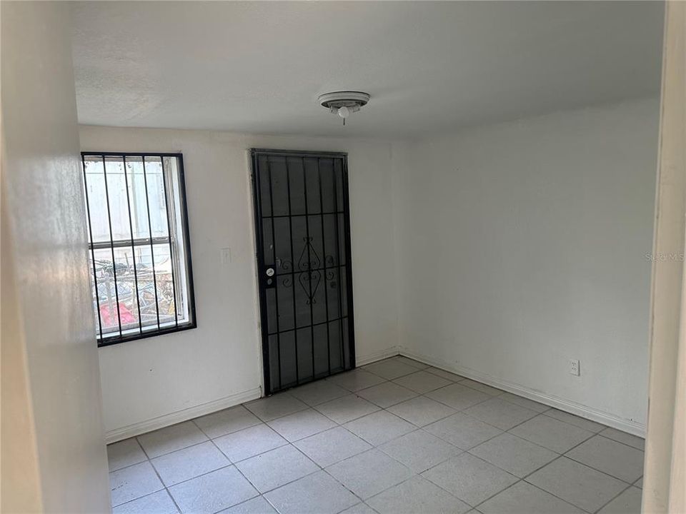 На продажу: $409,000 (8 спален, 0 ванн, 2862 Квадратных фут)