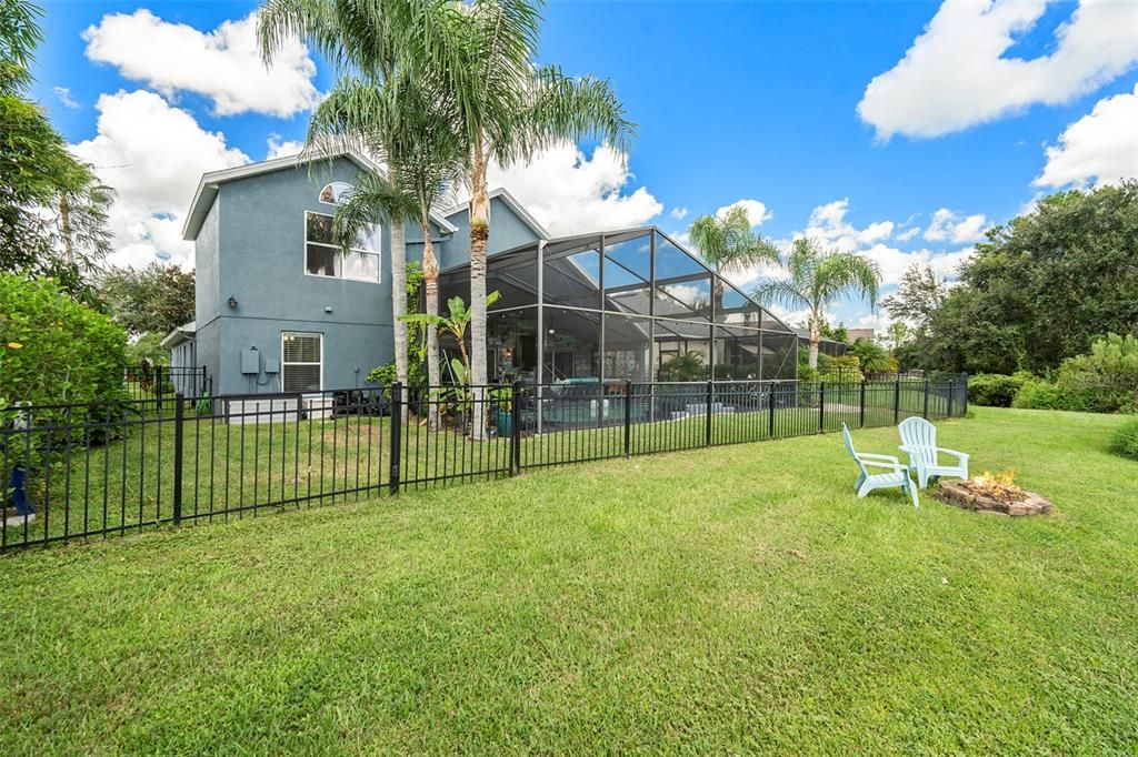 合同活跃: $664,500 (5 贝兹, 2 浴室, 2658 平方英尺)