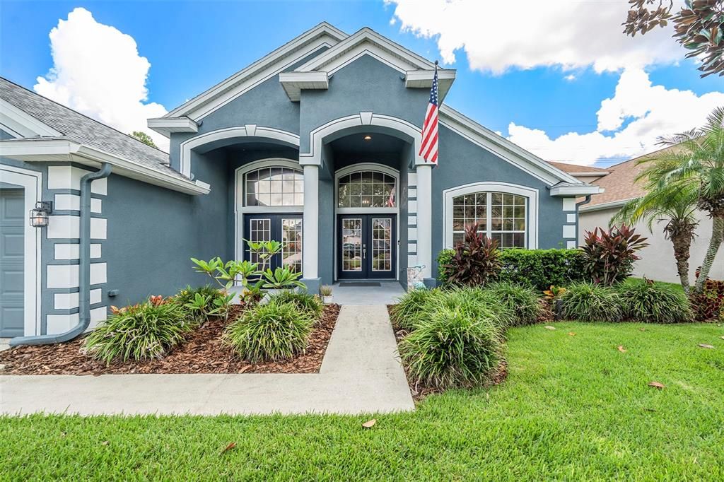 合同活跃: $664,500 (5 贝兹, 2 浴室, 2658 平方英尺)