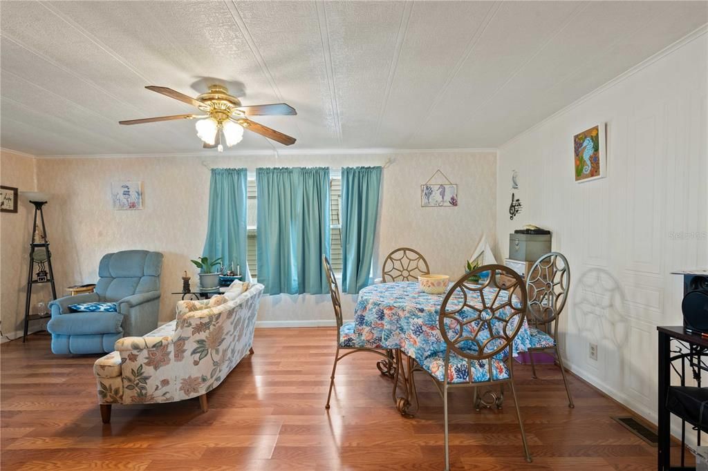 For Sale: $124,000 (2 beds, 2 baths, 1056 Square Feet)