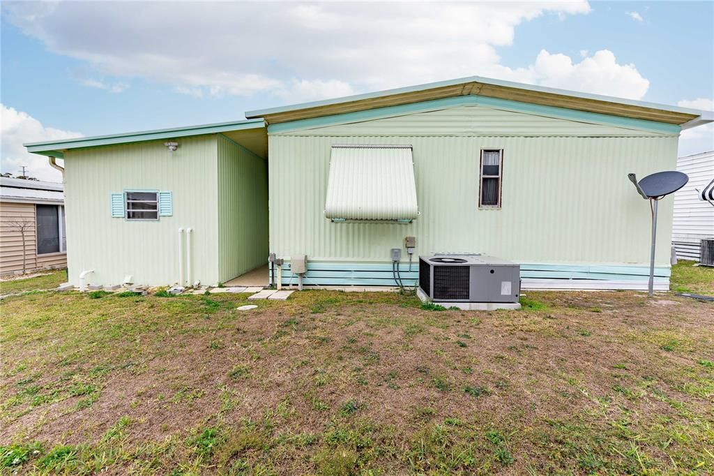 For Sale: $124,000 (2 beds, 2 baths, 1056 Square Feet)