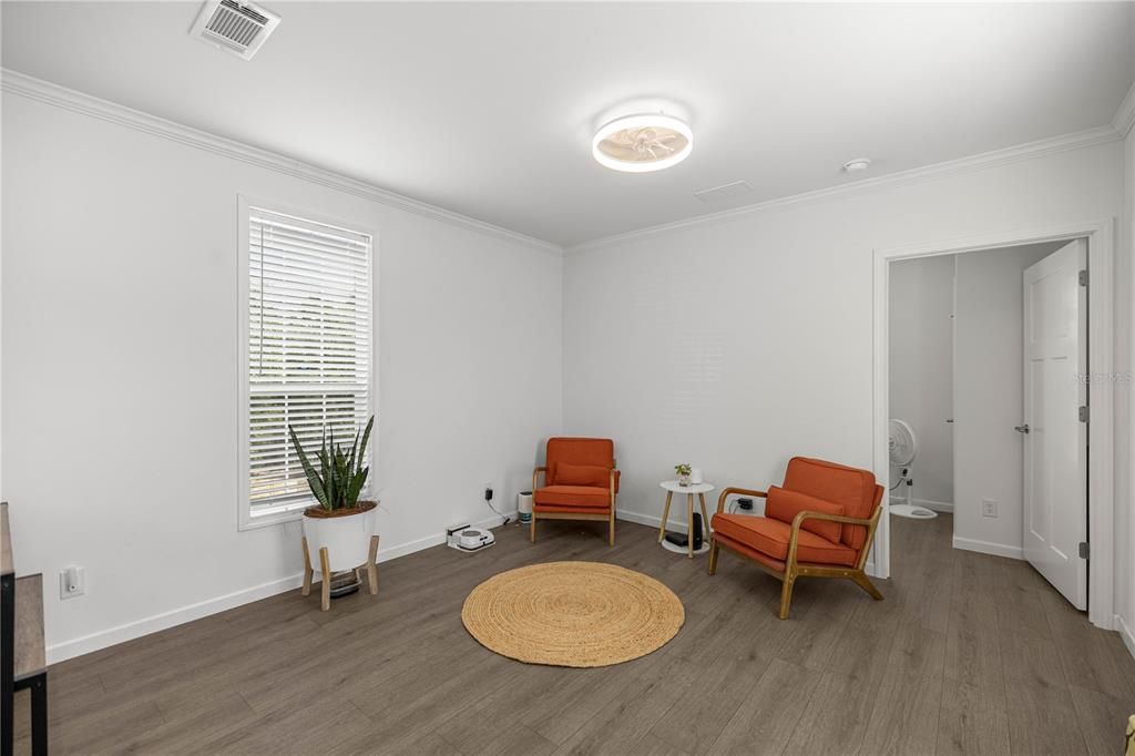 待售: $340,000 (2 贝兹, 1 浴室, 662 平方英尺)