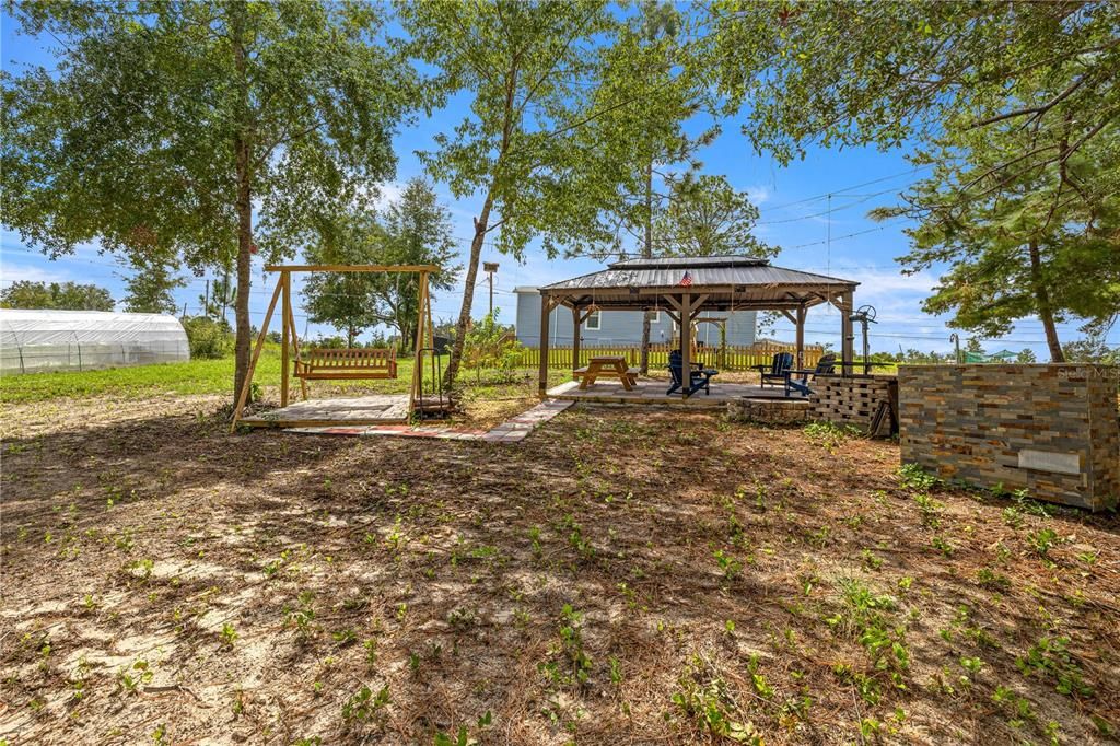 待售: $340,000 (2 贝兹, 1 浴室, 662 平方英尺)