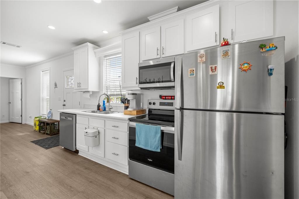 待售: $340,000 (2 贝兹, 1 浴室, 662 平方英尺)