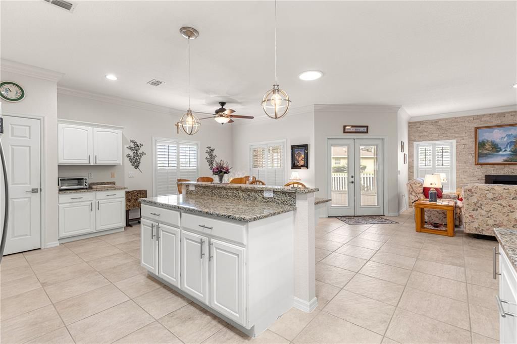 Active With Contract: $2,000 (3 beds, 3 baths, 1850 Square Feet)