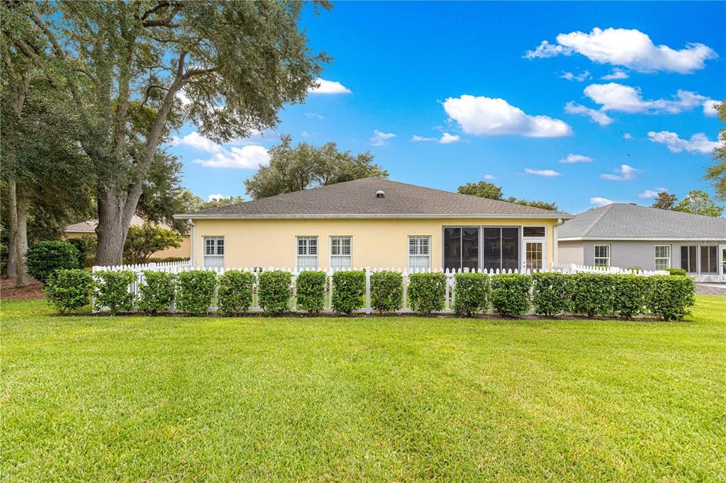 Active With Contract: $2,000 (3 beds, 3 baths, 1850 Square Feet)