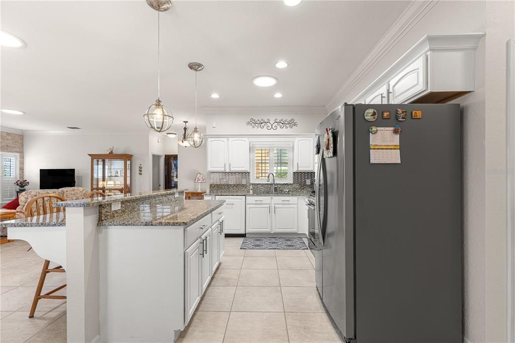 Active With Contract: $2,000 (3 beds, 3 baths, 1850 Square Feet)