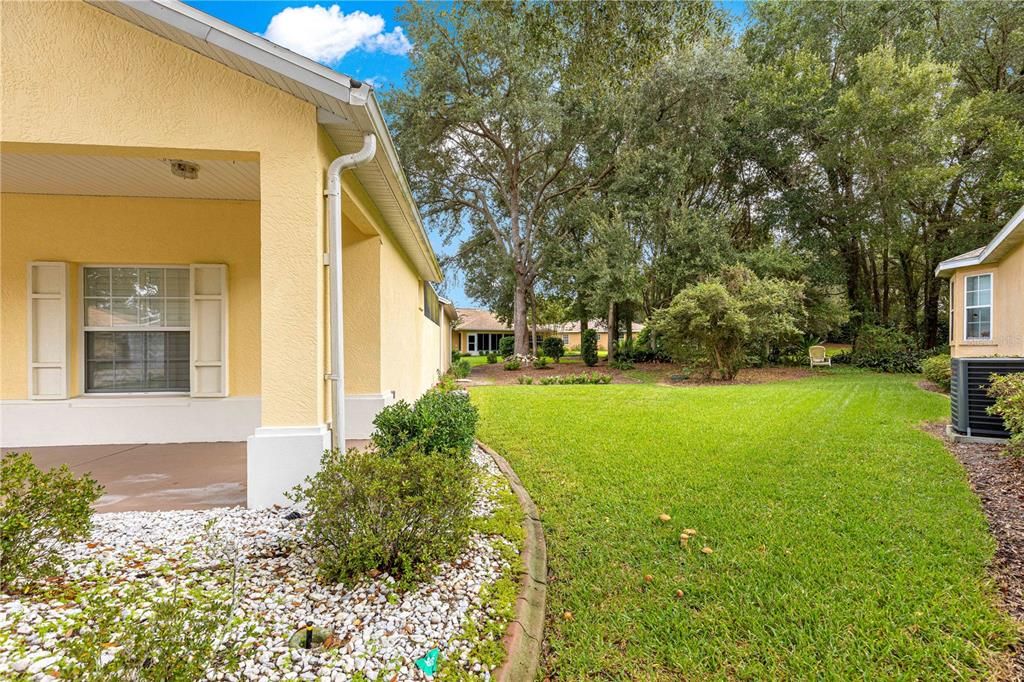 Active With Contract: $2,000 (3 beds, 3 baths, 1850 Square Feet)