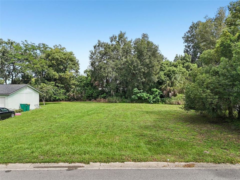 最近售出: $30,000 (0.19 acres)