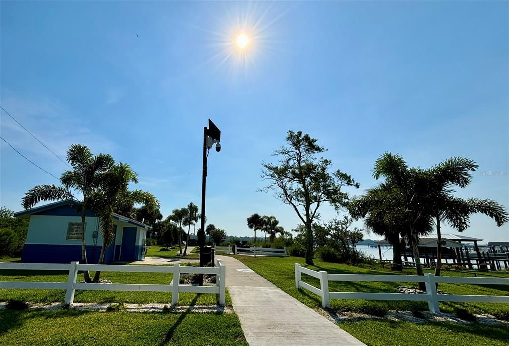 For Rent: $1,275 (2 beds, 1 baths, 1039 Square Feet)