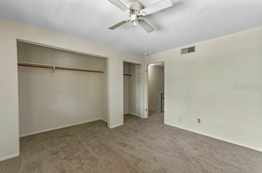 For Rent: $1,275 (2 beds, 1 baths, 1039 Square Feet)