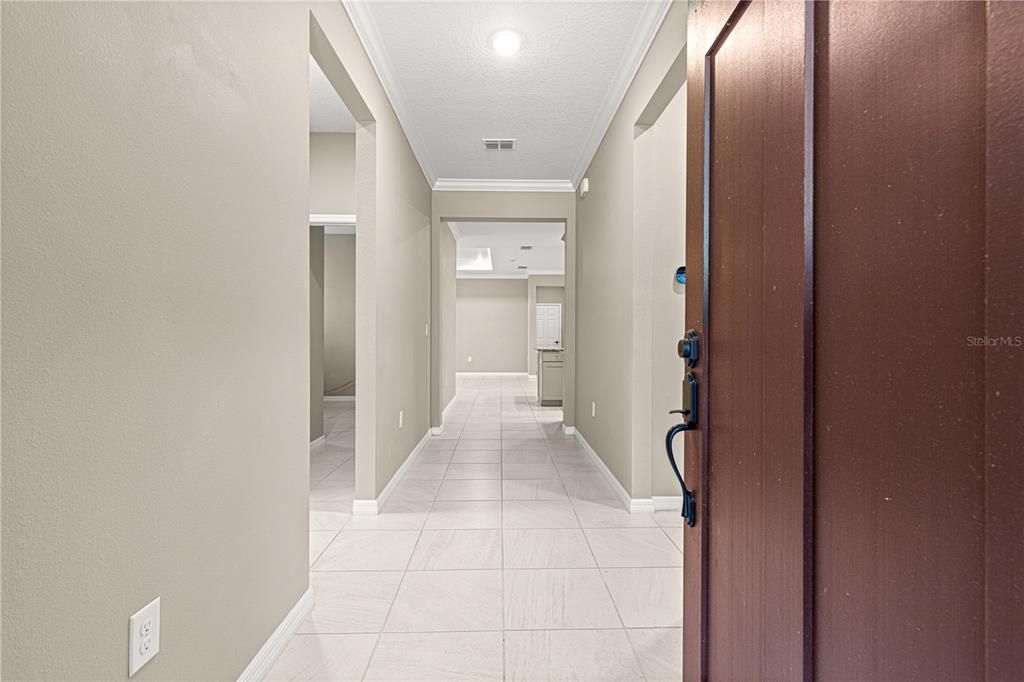 Active With Contract: $235,900 (3 beds, 2 baths, 1548 Square Feet)