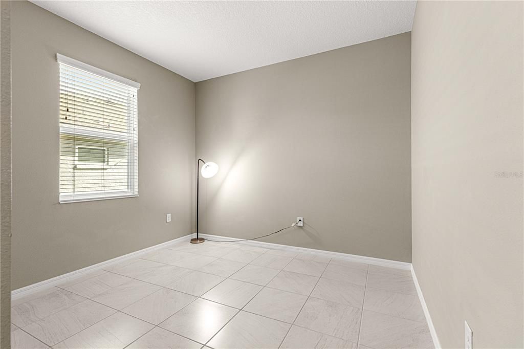 Active With Contract: $235,900 (3 beds, 2 baths, 1548 Square Feet)