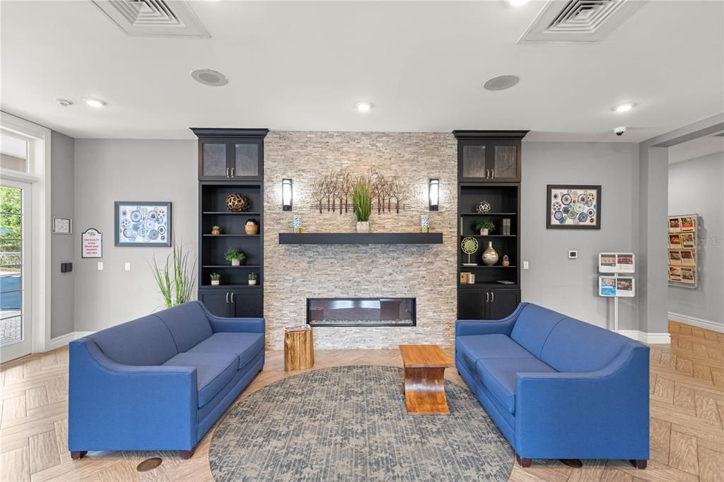 Active With Contract: $235,900 (3 beds, 2 baths, 1548 Square Feet)