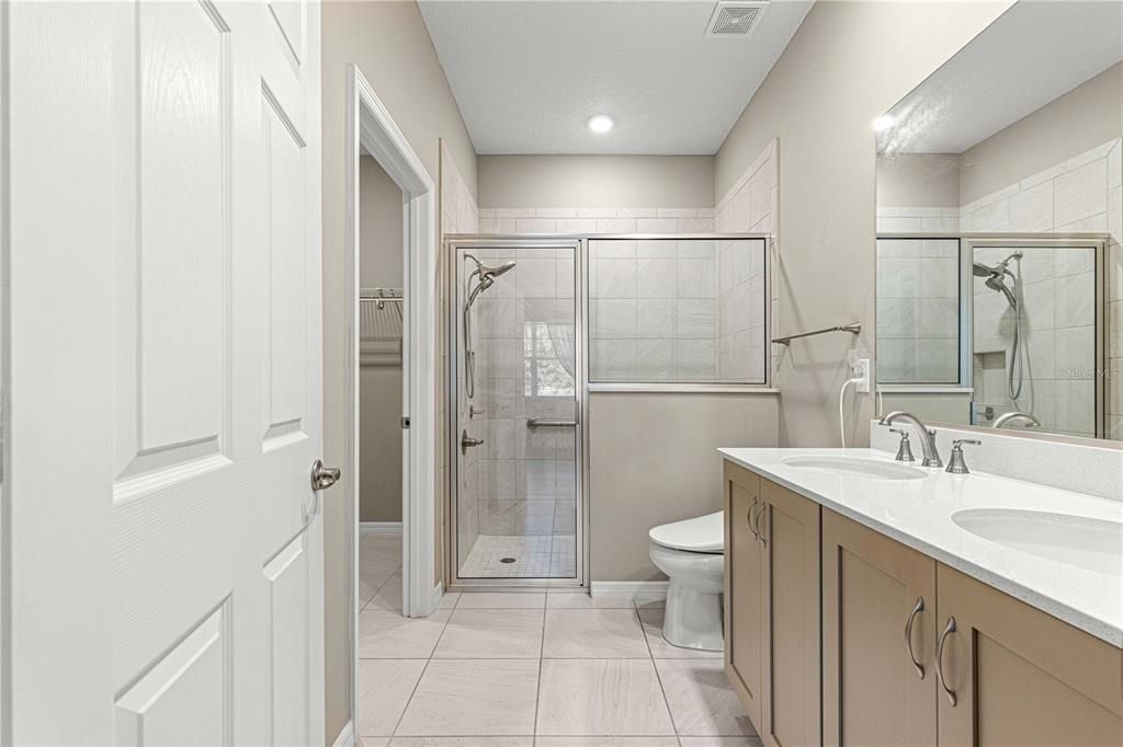 Active With Contract: $235,900 (3 beds, 2 baths, 1548 Square Feet)