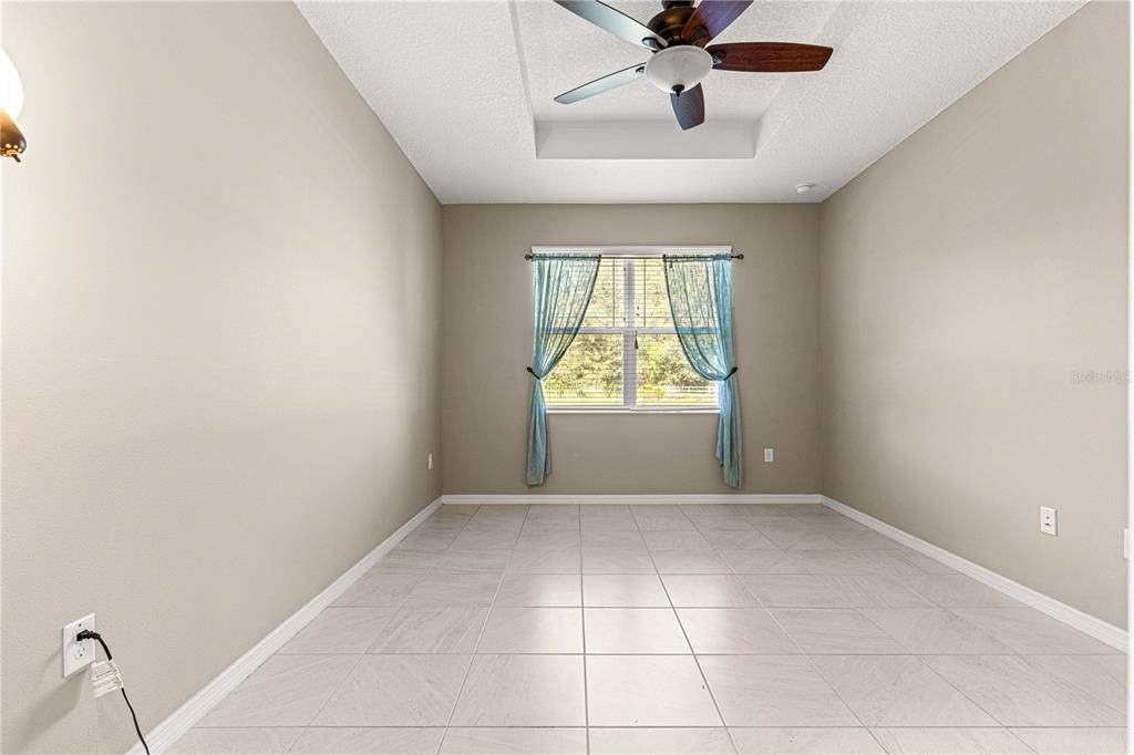 Active With Contract: $235,900 (3 beds, 2 baths, 1548 Square Feet)