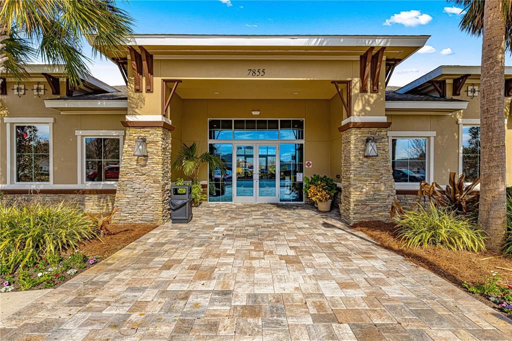 Active With Contract: $235,900 (3 beds, 2 baths, 1548 Square Feet)