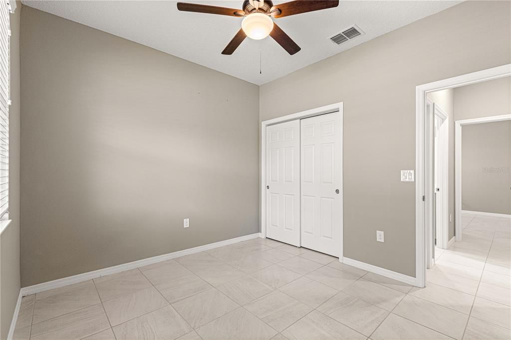Active With Contract: $235,900 (3 beds, 2 baths, 1548 Square Feet)