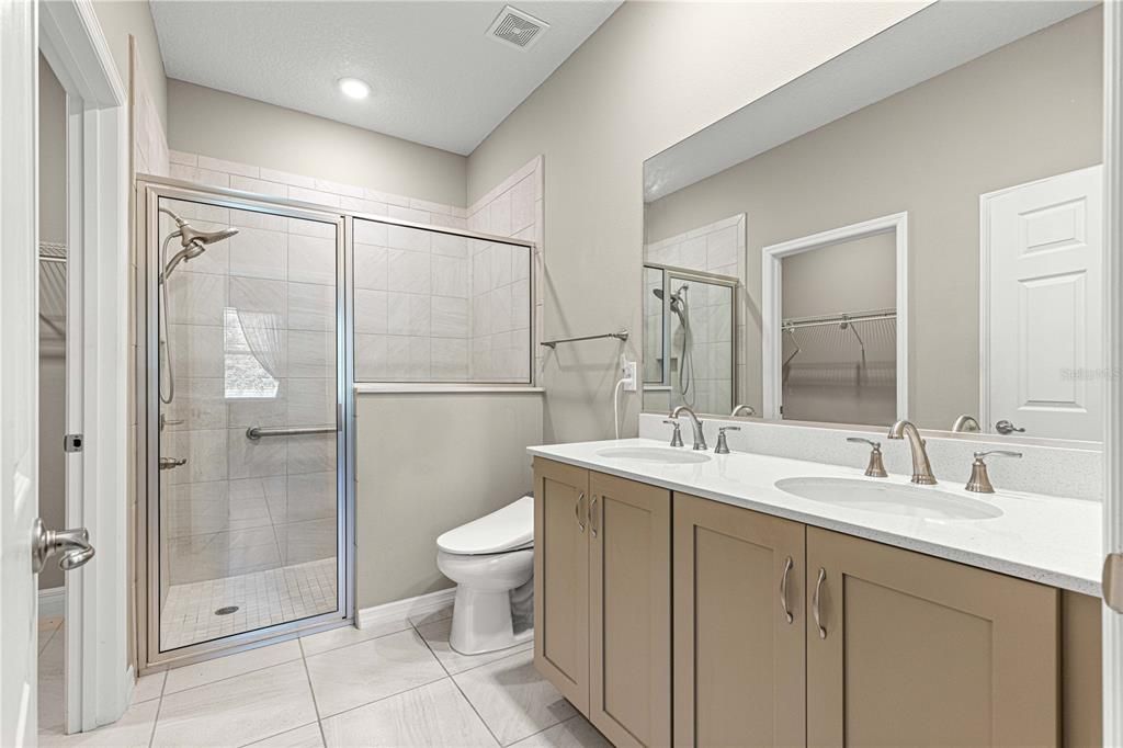 Active With Contract: $235,900 (3 beds, 2 baths, 1548 Square Feet)