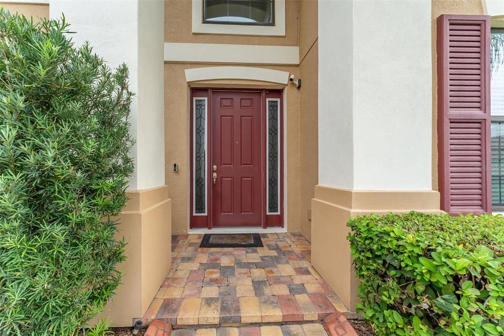 For Sale: $975,000 (6 beds, 4 baths, 5454 Square Feet)