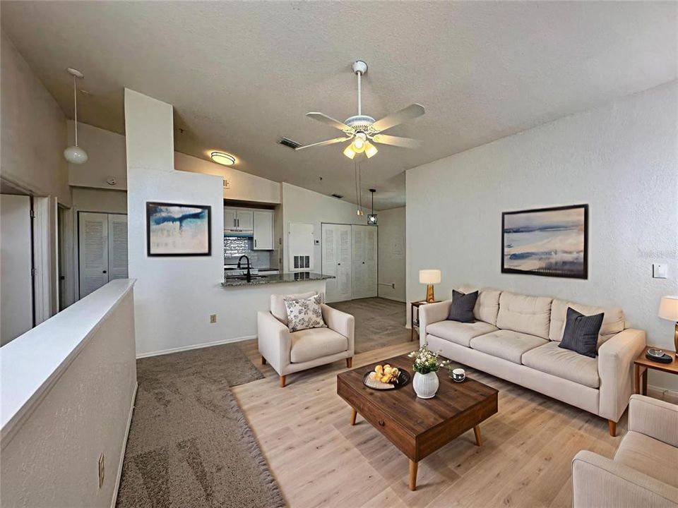 Active With Contract: $1,395 (2 beds, 1 baths, 834 Square Feet)