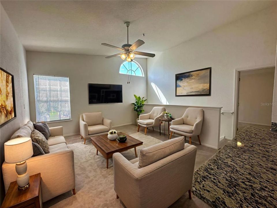 Active With Contract: $1,395 (2 beds, 1 baths, 834 Square Feet)