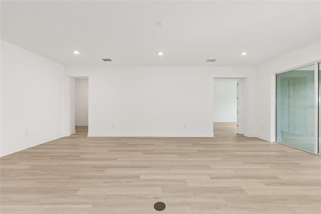 Activo con contrato: $511,000 (3 camas, 3 baños, 2907 Pies cuadrados)