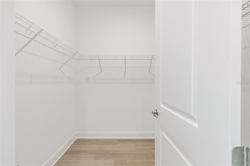 Activo con contrato: $511,000 (3 camas, 3 baños, 2907 Pies cuadrados)