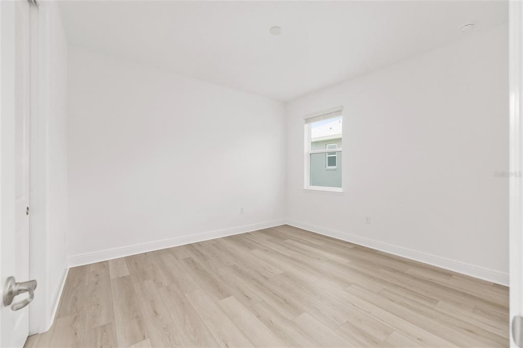 Activo con contrato: $511,000 (3 camas, 3 baños, 2907 Pies cuadrados)