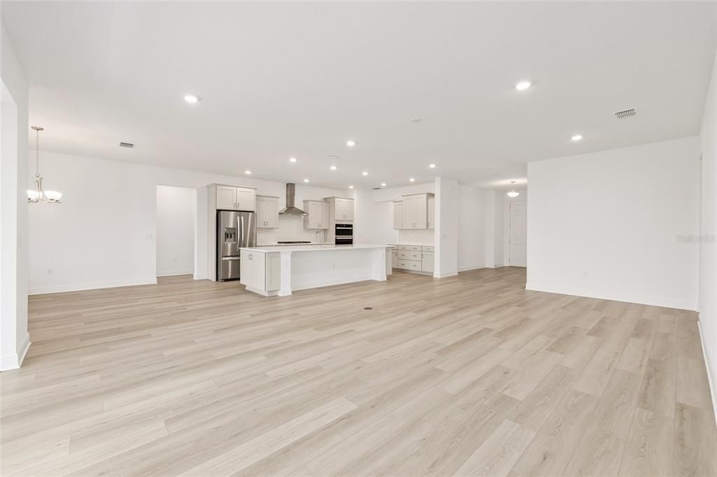 Activo con contrato: $511,000 (3 camas, 3 baños, 2907 Pies cuadrados)