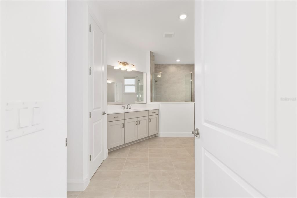 Activo con contrato: $511,000 (3 camas, 3 baños, 2907 Pies cuadrados)