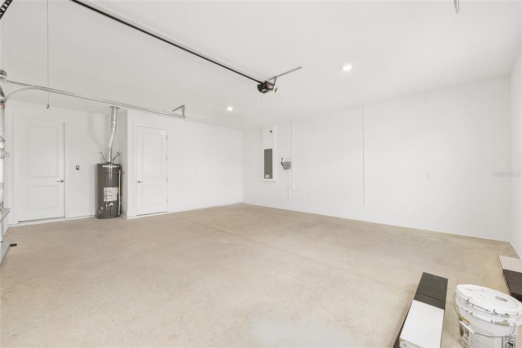 Activo con contrato: $511,000 (3 camas, 3 baños, 2907 Pies cuadrados)