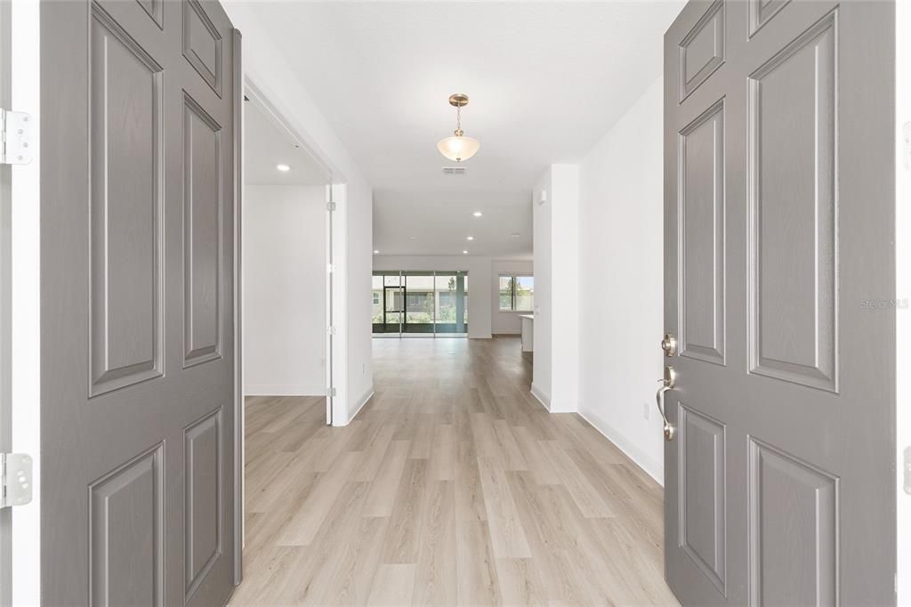 Activo con contrato: $511,000 (3 camas, 3 baños, 2907 Pies cuadrados)