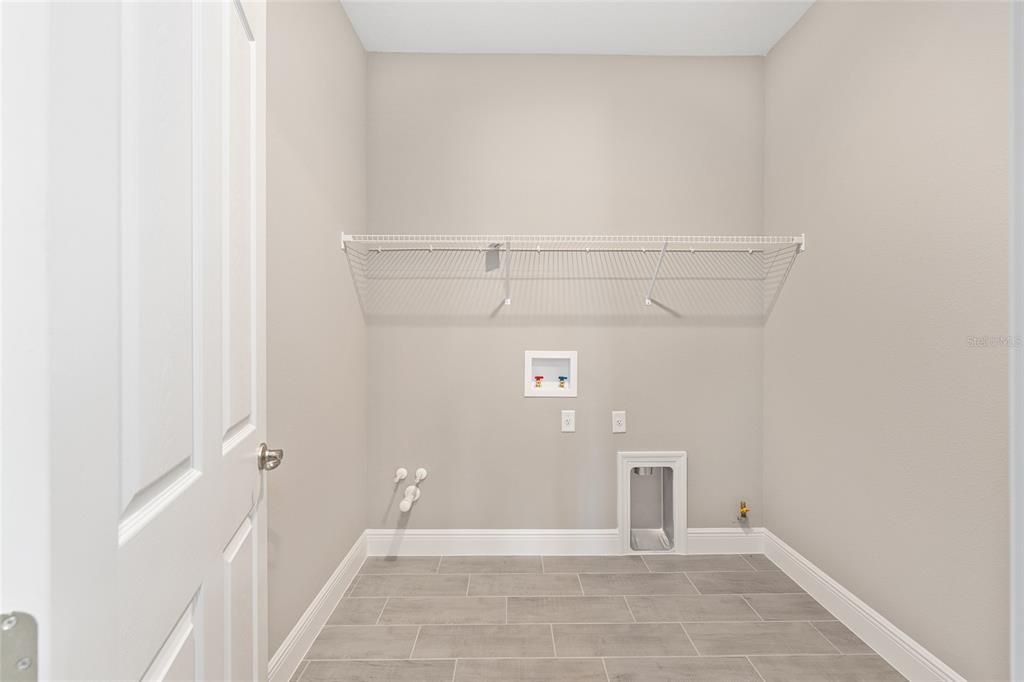 Active With Contract: $444,000 (2 beds, 2 baths, 2616 Square Feet)