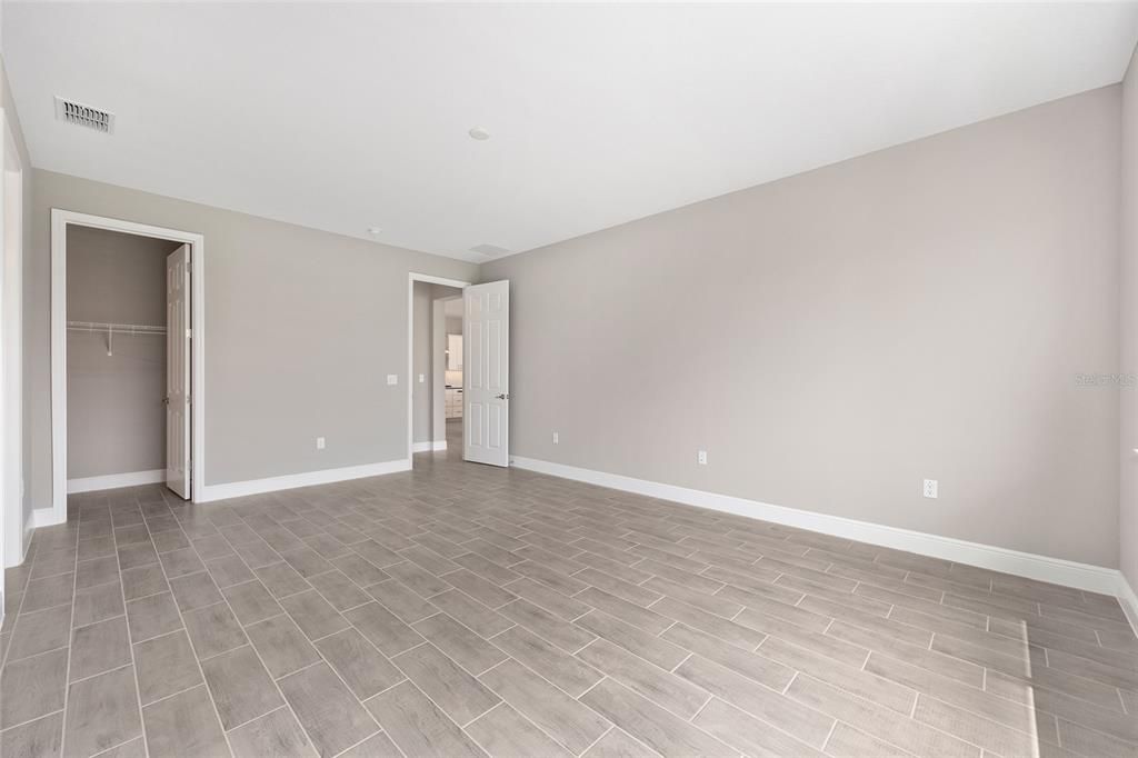Active With Contract: $444,000 (2 beds, 2 baths, 2616 Square Feet)