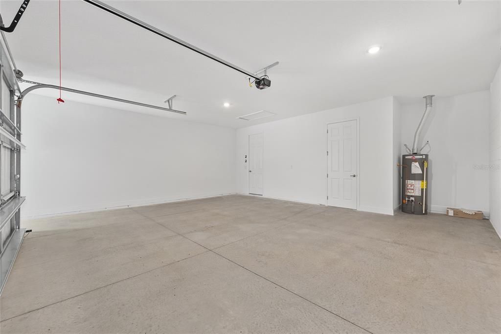 Active With Contract: $444,000 (2 beds, 2 baths, 2616 Square Feet)