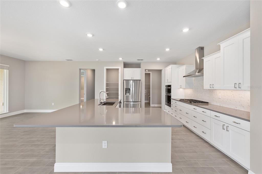 Active With Contract: $444,000 (2 beds, 2 baths, 2616 Square Feet)