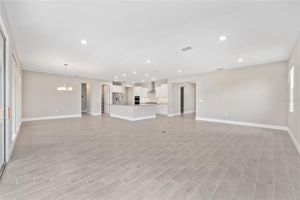 Active With Contract: $444,000 (2 beds, 2 baths, 2616 Square Feet)