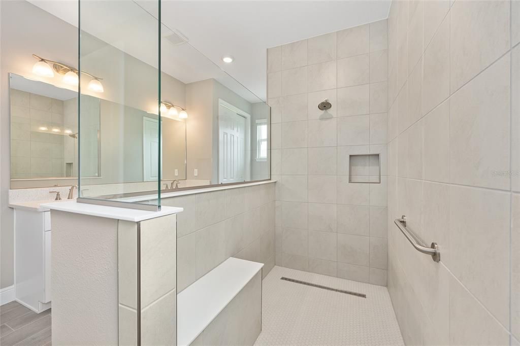 Active With Contract: $444,000 (2 beds, 2 baths, 2616 Square Feet)