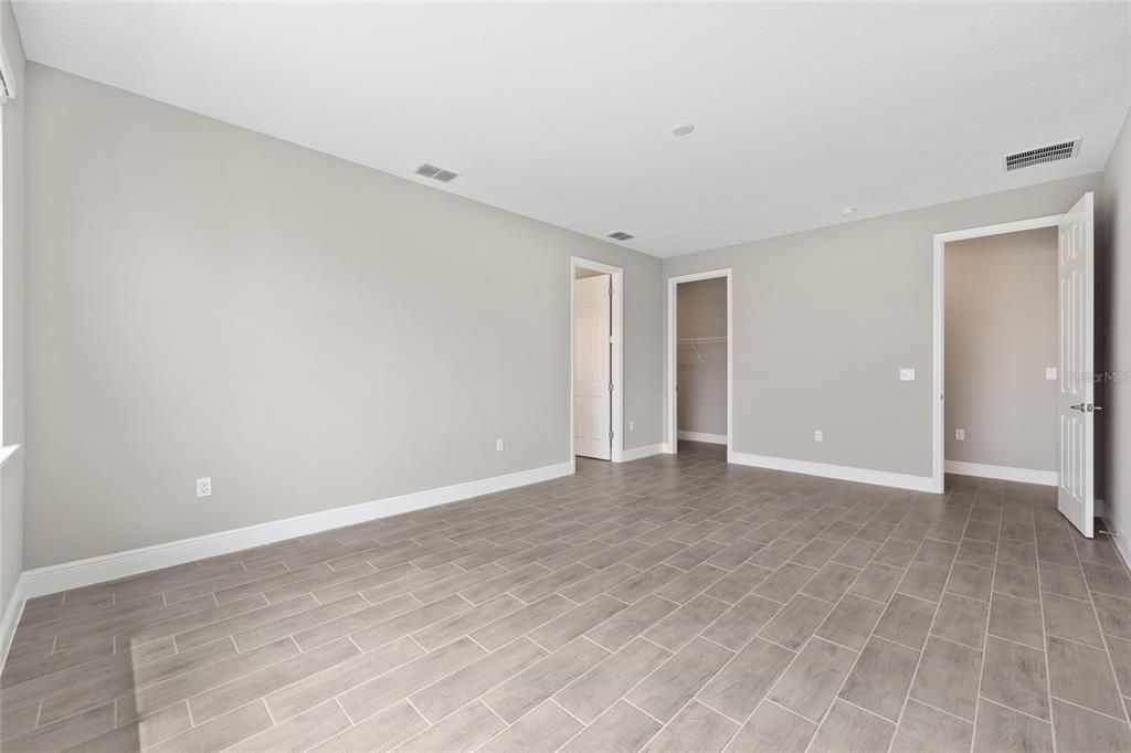 Active With Contract: $444,000 (2 beds, 2 baths, 2616 Square Feet)