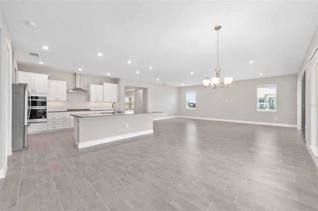 Active With Contract: $444,000 (2 beds, 2 baths, 2616 Square Feet)