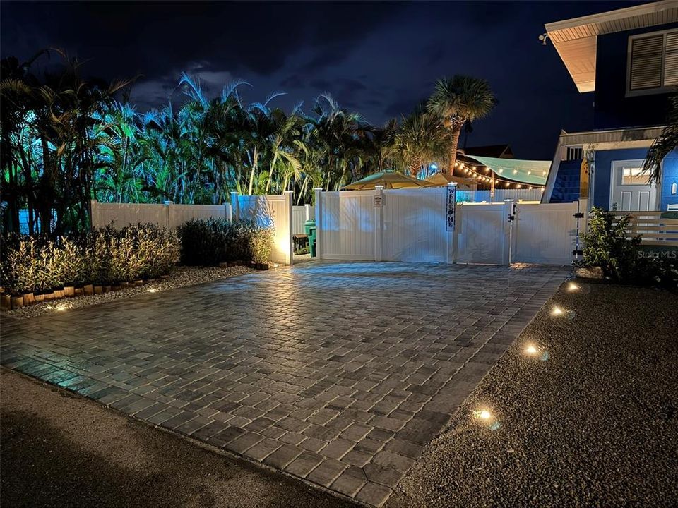 For Sale: $1,495,000 (3 beds, 3 baths, 3250 Square Feet)