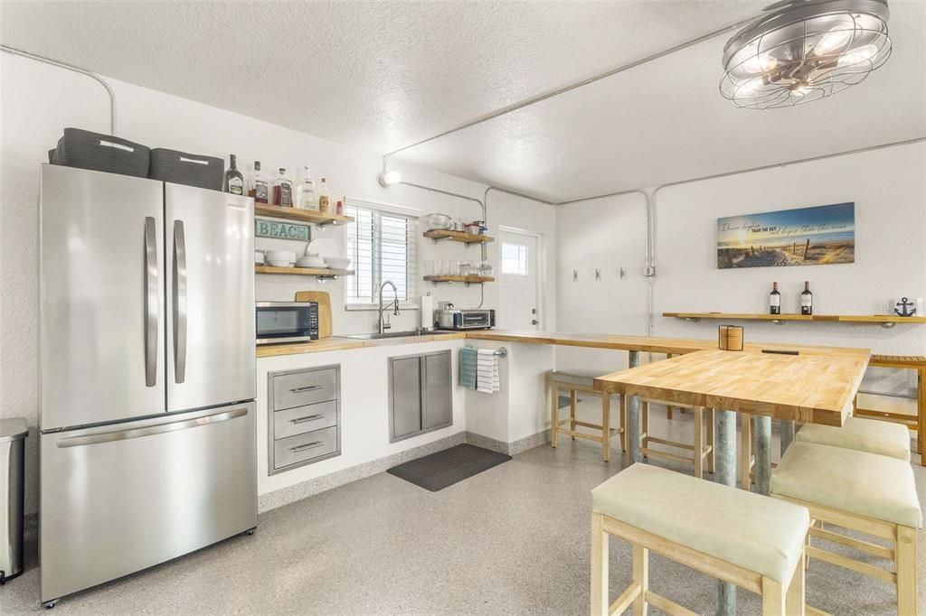 For Sale: $1,495,000 (3 beds, 3 baths, 3250 Square Feet)