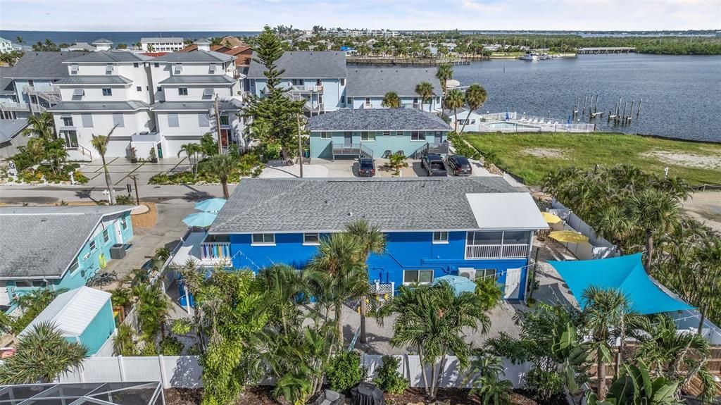 For Sale: $1,495,000 (3 beds, 3 baths, 3250 Square Feet)